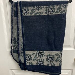 Chic Floral Knit Poncho